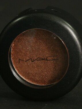 NEW MAC Casino Eyeshadow Lustre
